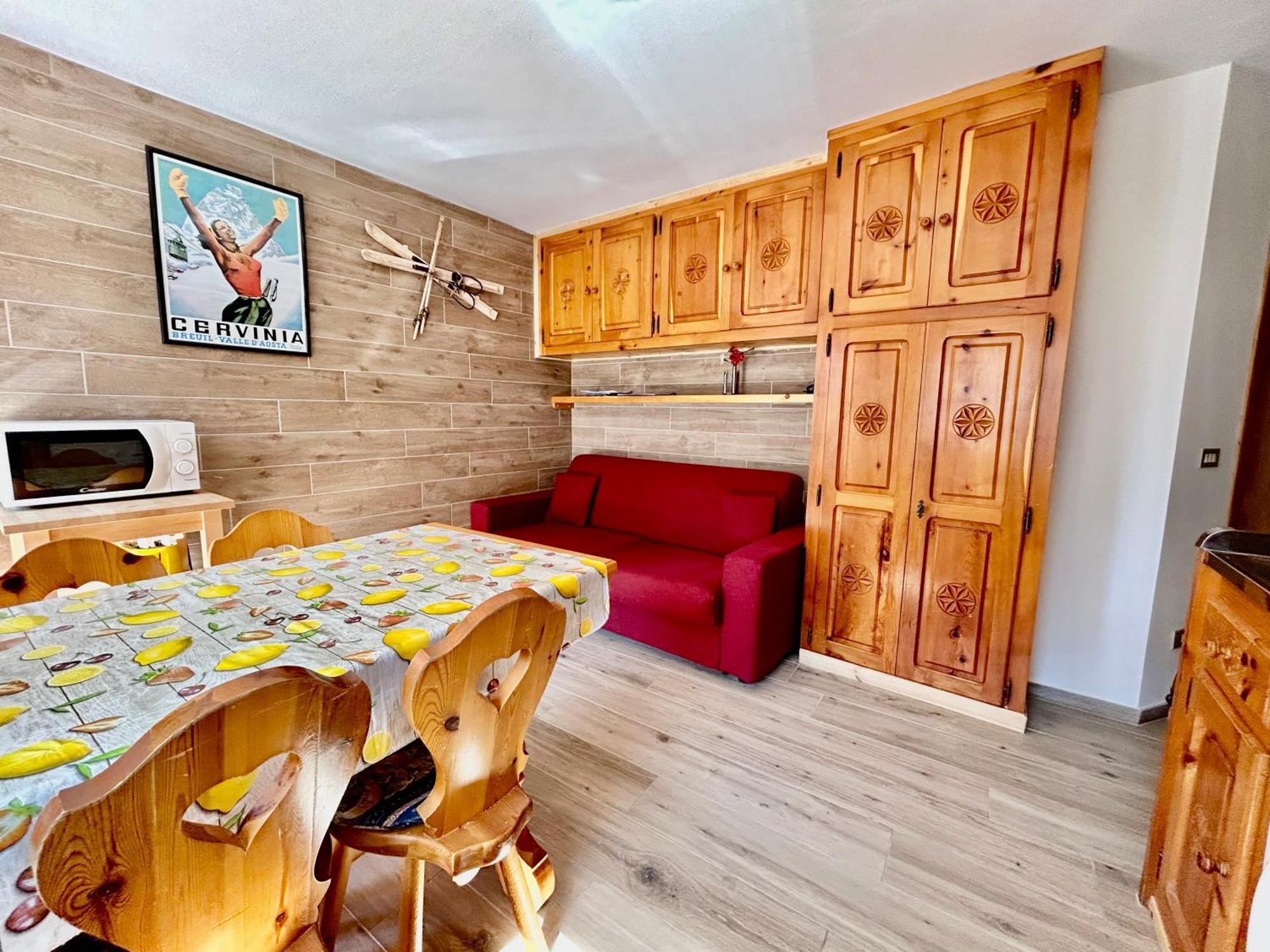 Appartement Nido Del Cervino - Ingresso Indipendente à Valtournenche Extérieur photo